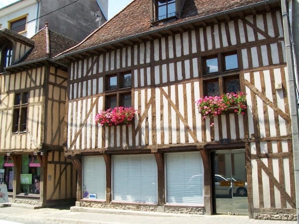 Le Clos Saint Nizier Troyes - Cathedrale- Parking - Wifi Eksteriør billede